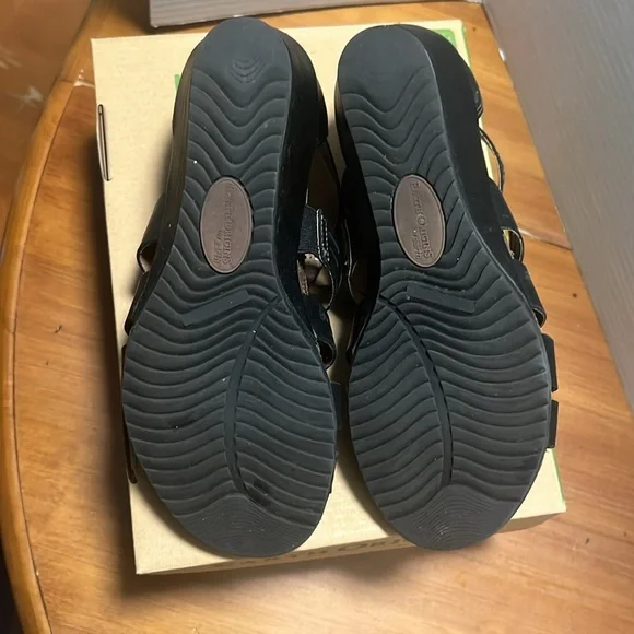 Earth Origins Black Leather Women's Wedge Ruby Comfort Sandals Size 8 M - Picture 8 of 8